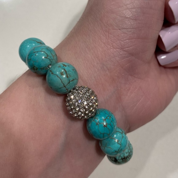 Turquoise Beaded Bracelet With Turtle Charm & Faux Diamond Bead - Picture 6 of 6